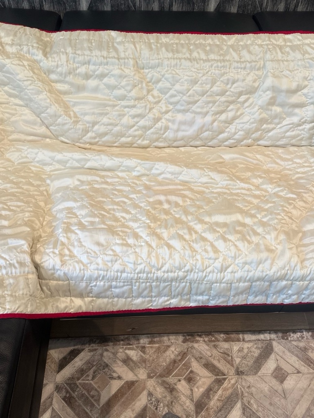 Holiday Quilt with Green Checker Border - Picture 5 of 6